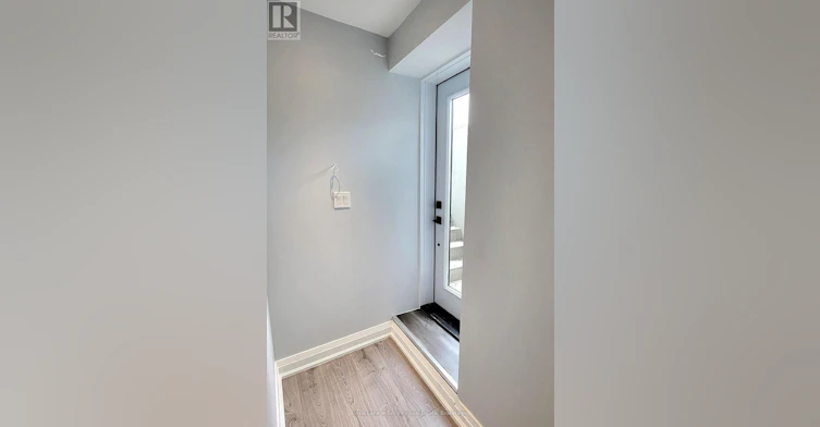 LOWER 2-196 Strathnairn Avenue, Toronto, ON, M6M 2G1 - 2