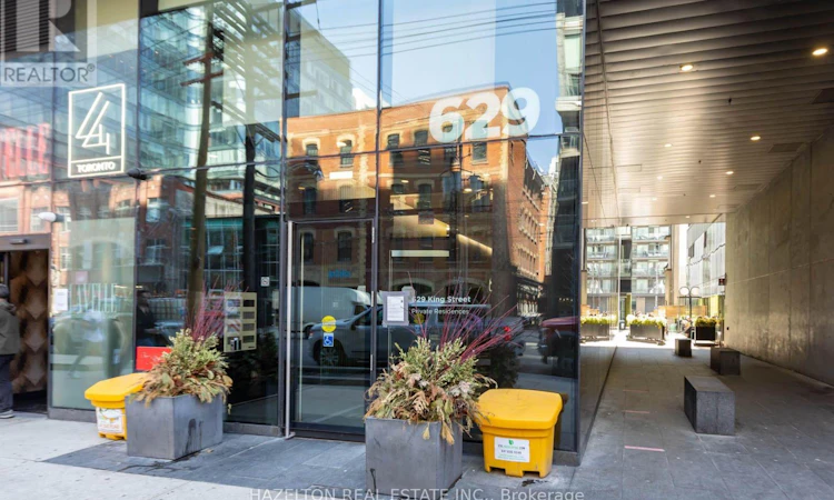 1207-629 King Street W