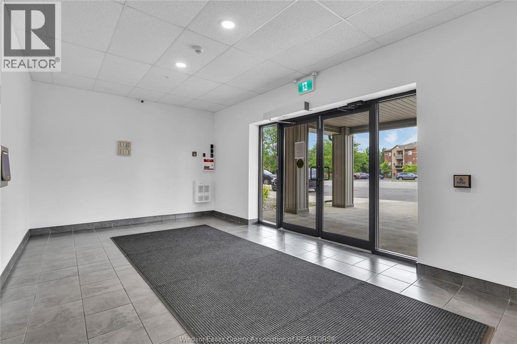 101-1888 Westview, Lasalle, ON, N9H 2R8 - 2
