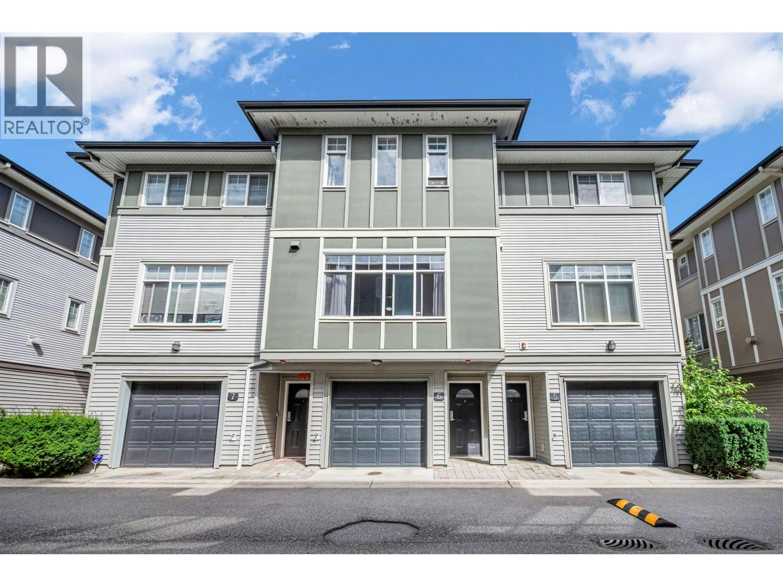 6-1010 Ewen Avenue, New Westminster, BC, V3M 5C9