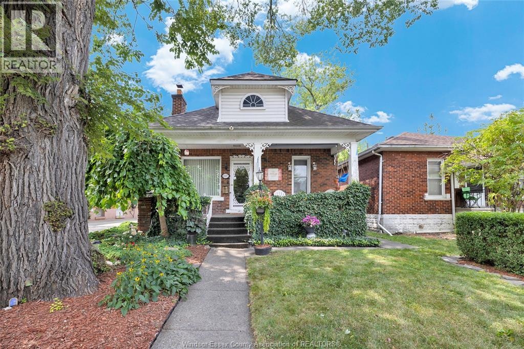 1337 Janette, Windsor, ON, N8X 1Y7