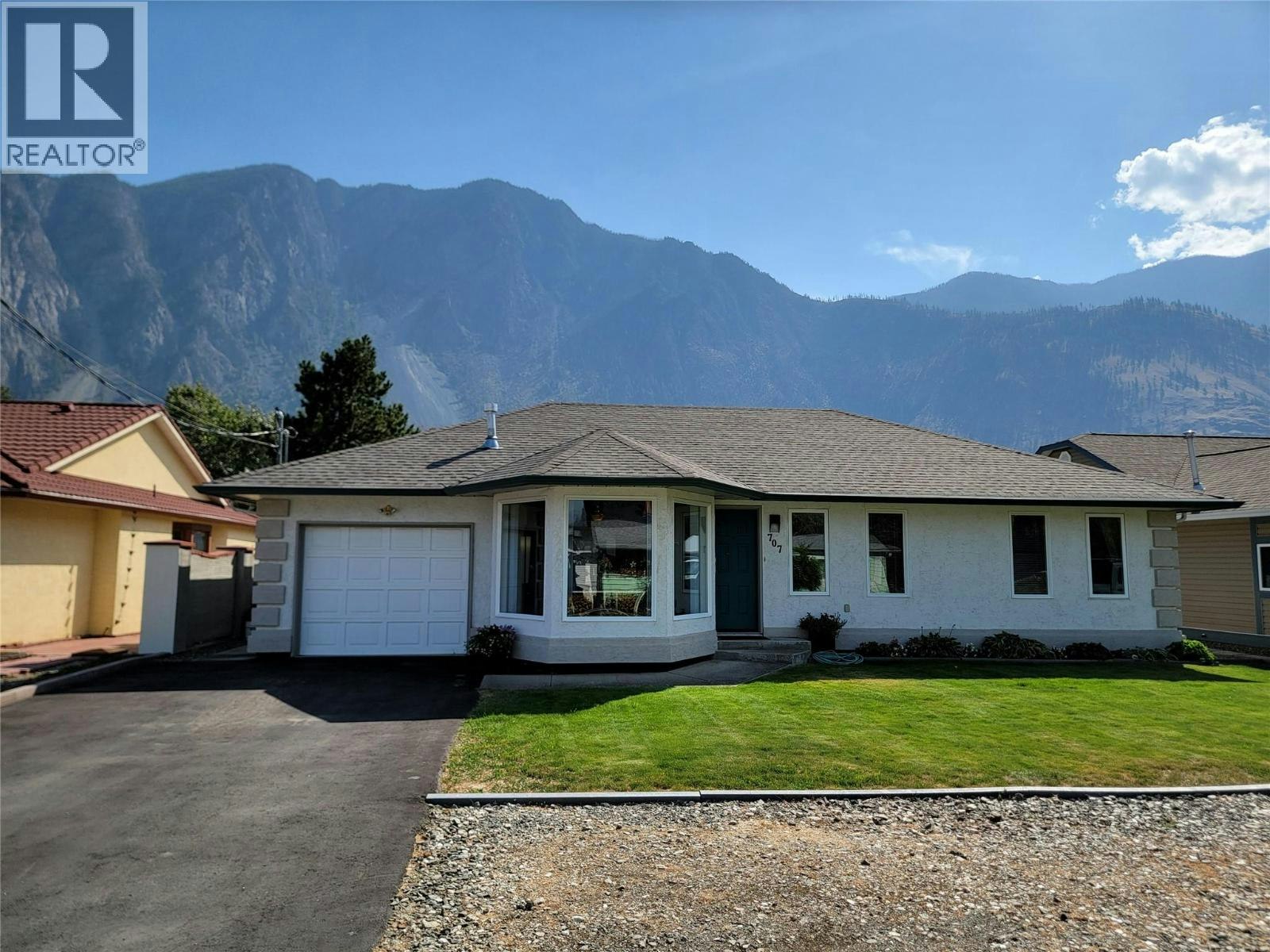 707 12th Avenue, Keremeos, BC, V0X 1N3