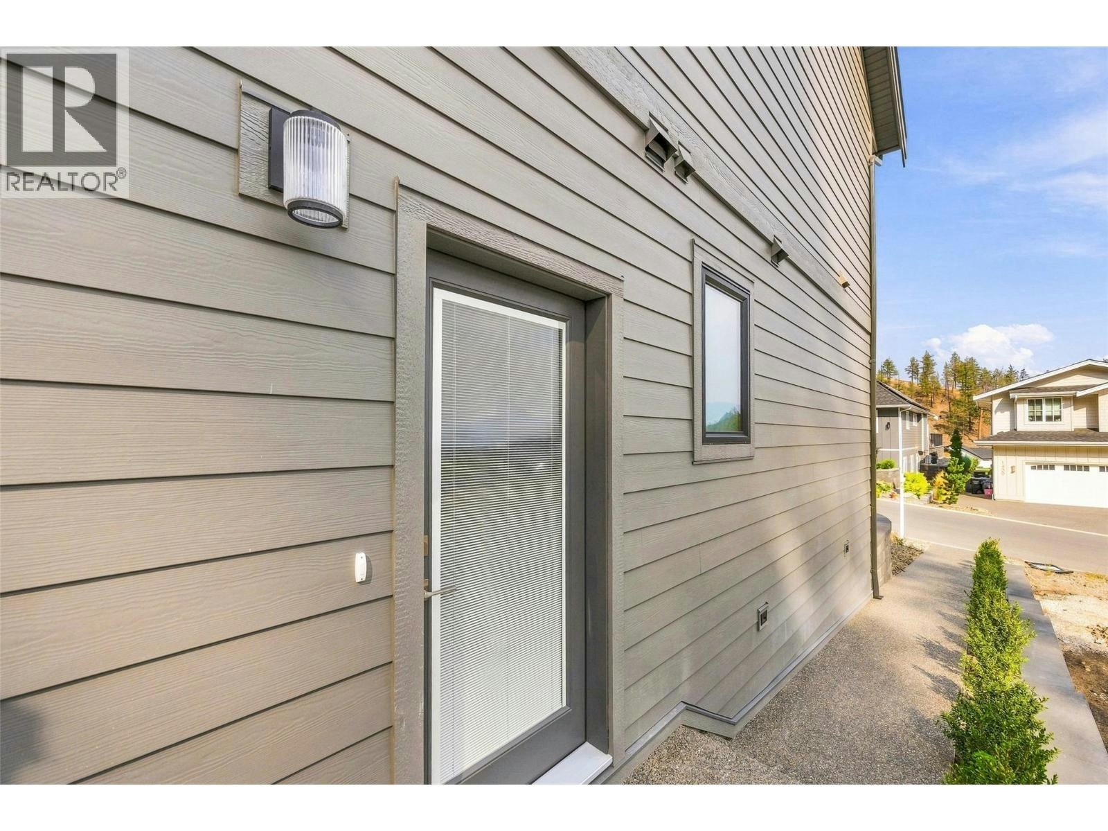 1448 Whistling Pine Place, Kelowna, BC, V1V 1H1 - 41