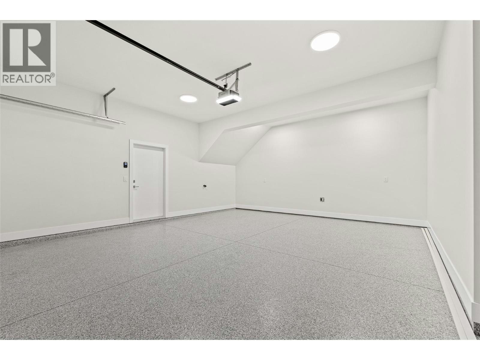 1448 Whistling Pine Place, Kelowna, BC, V1V 1H1 - 40