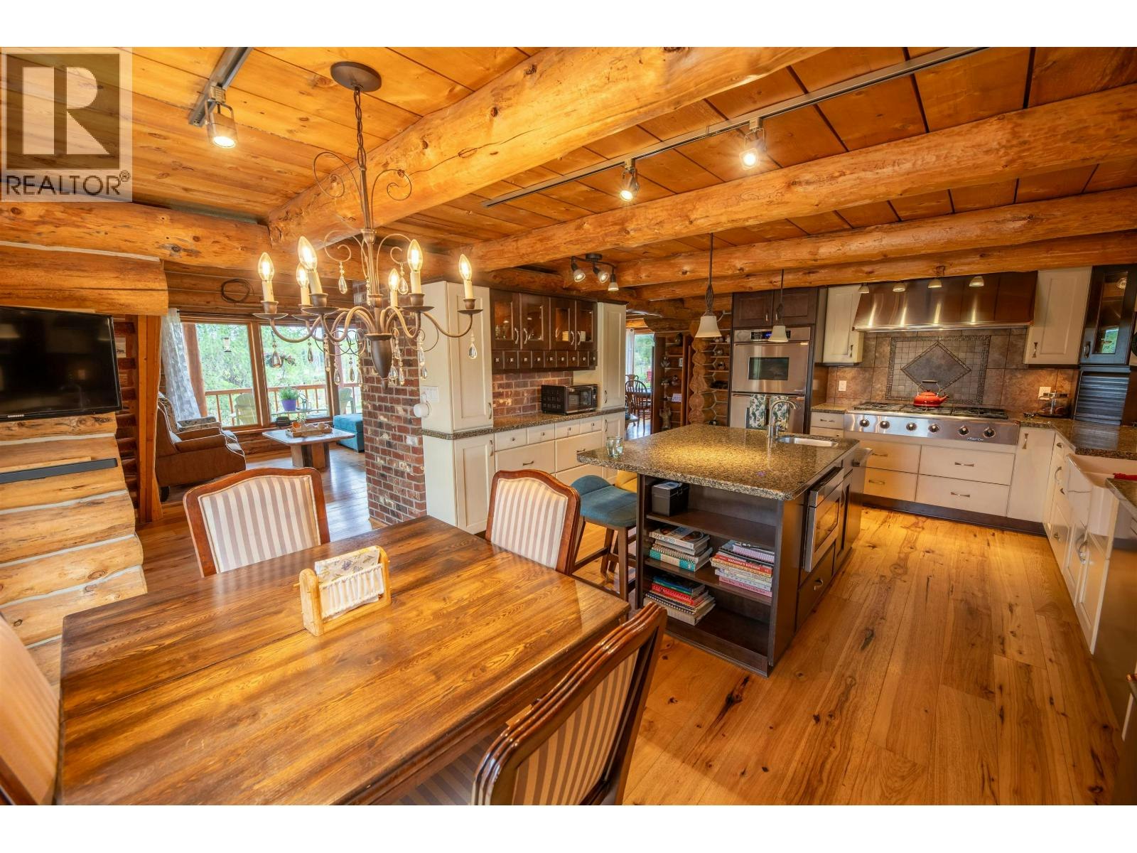 3711 Whitehorse Lake Road, Lac La Hache, BC, V0K 1T0