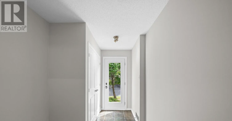 556 Burleigh Private, Ottawa, ON, K1J 1J9 - 2