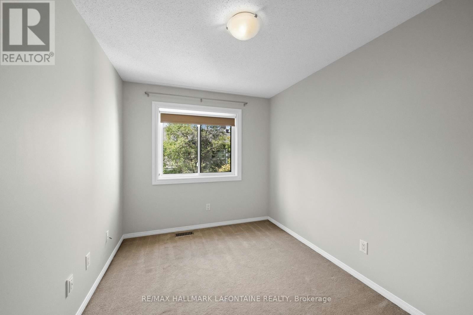 556 Burleigh Private, Ottawa, ON, K1J 1J9 - 34
