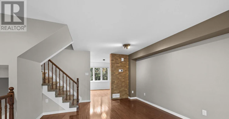 556 Burleigh Private, Ottawa, ON, K1J 1J9 - 16