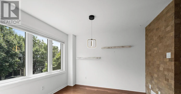 556 Burleigh Private, Ottawa, ON, K1J 1J9 - 21