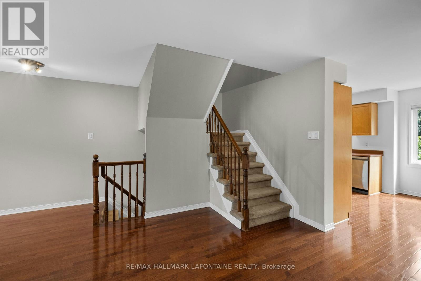 556 Burleigh Private, Ottawa, ON, K1J 1J9 - 18