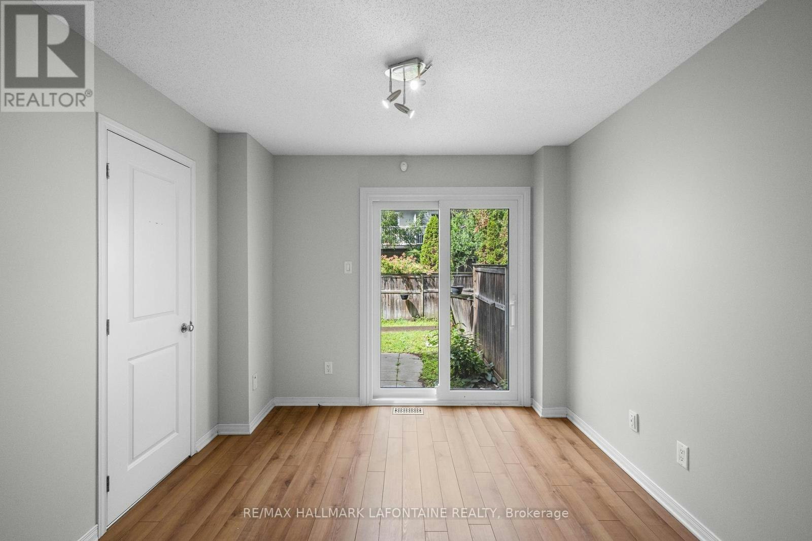 556 Burleigh Private, Ottawa, ON, K1J 1J9 - 5