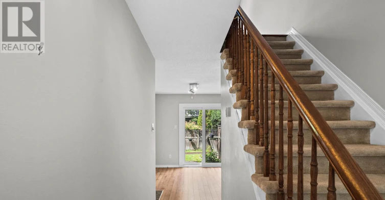 556 Burleigh Private, Ottawa, ON, K1J 1J9 - 4
