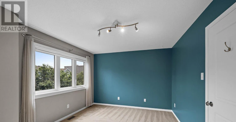 556 Burleigh Private, Ottawa, ON, K1J 1J9 - 27
