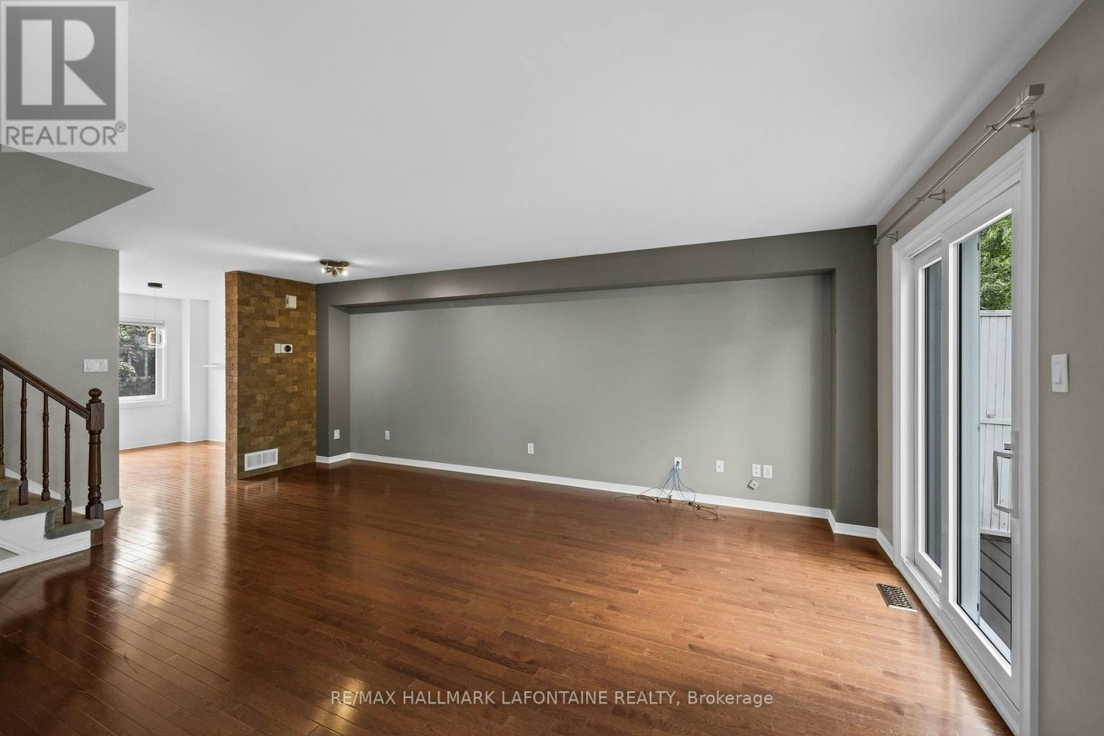 556 Burleigh Private, Ottawa, ON, K1J 1J9 - 12