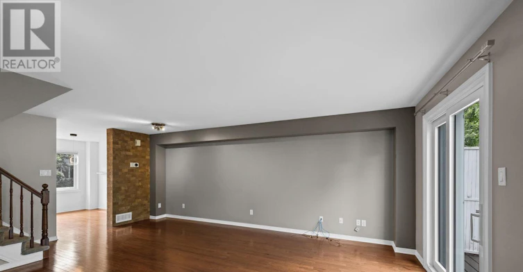 556 Burleigh Private, Ottawa, ON, K1J 1J9 - 12