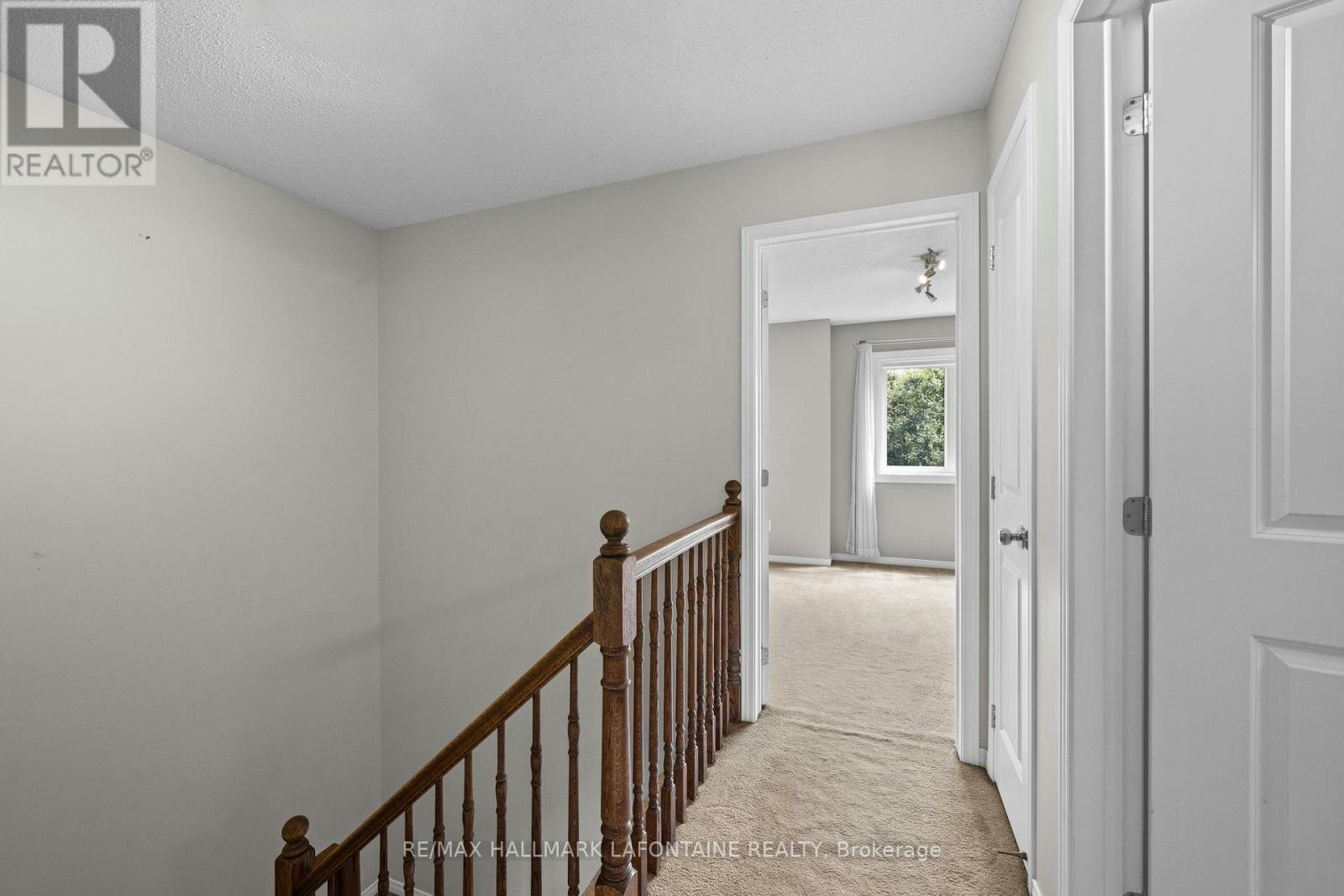 556 Burleigh Private, Ottawa, ON, K1J 1J9 - 26