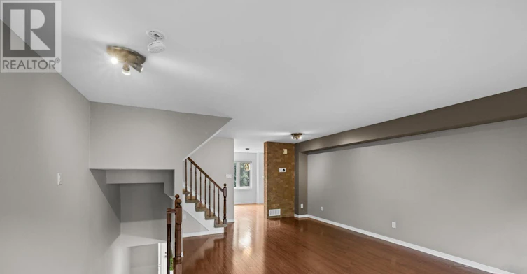 556 Burleigh Private, Ottawa, ON, K1J 1J9 - 11