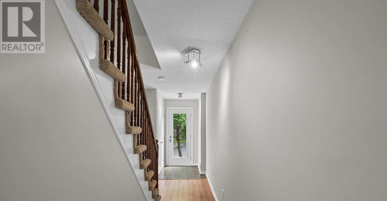 556 Burleigh Private, Ottawa, ON, K1J 1J9 - 9