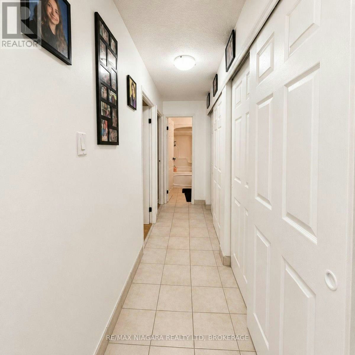 201-242 Oakdale Avenue, St. Catharines, ON, L2P 3K5 - 9