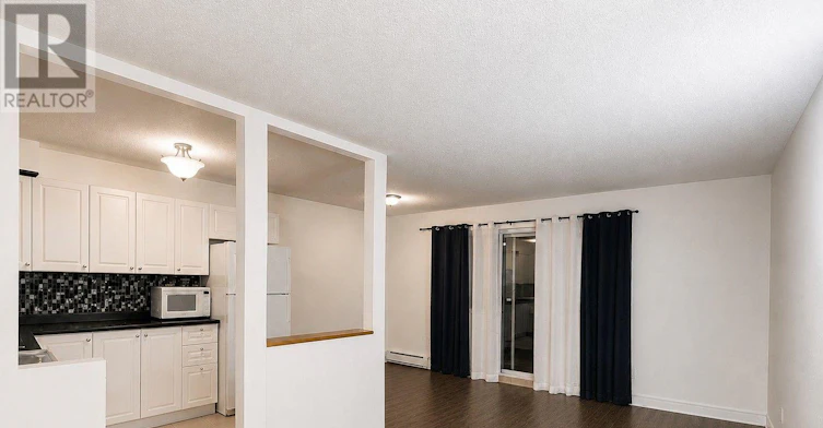 201-242 Oakdale Avenue, St. Catharines, ON, L2P 3K5 - 5