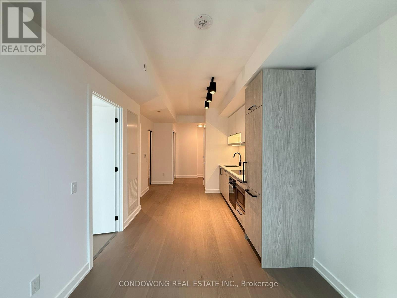 2009-91 Montclair Avenue, Toronto, ON, M5P 0B1 - 4