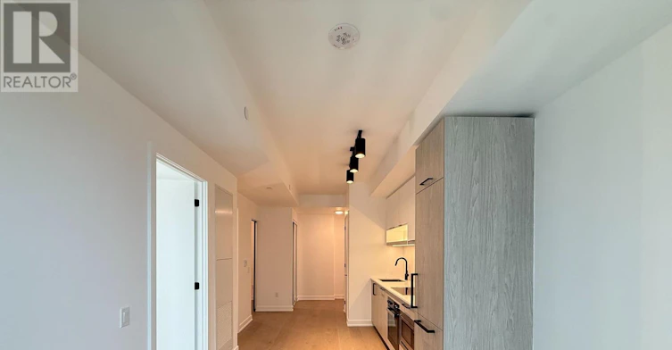 2009-91 Montclair Avenue, Toronto, ON, M5P 0B1 - 4