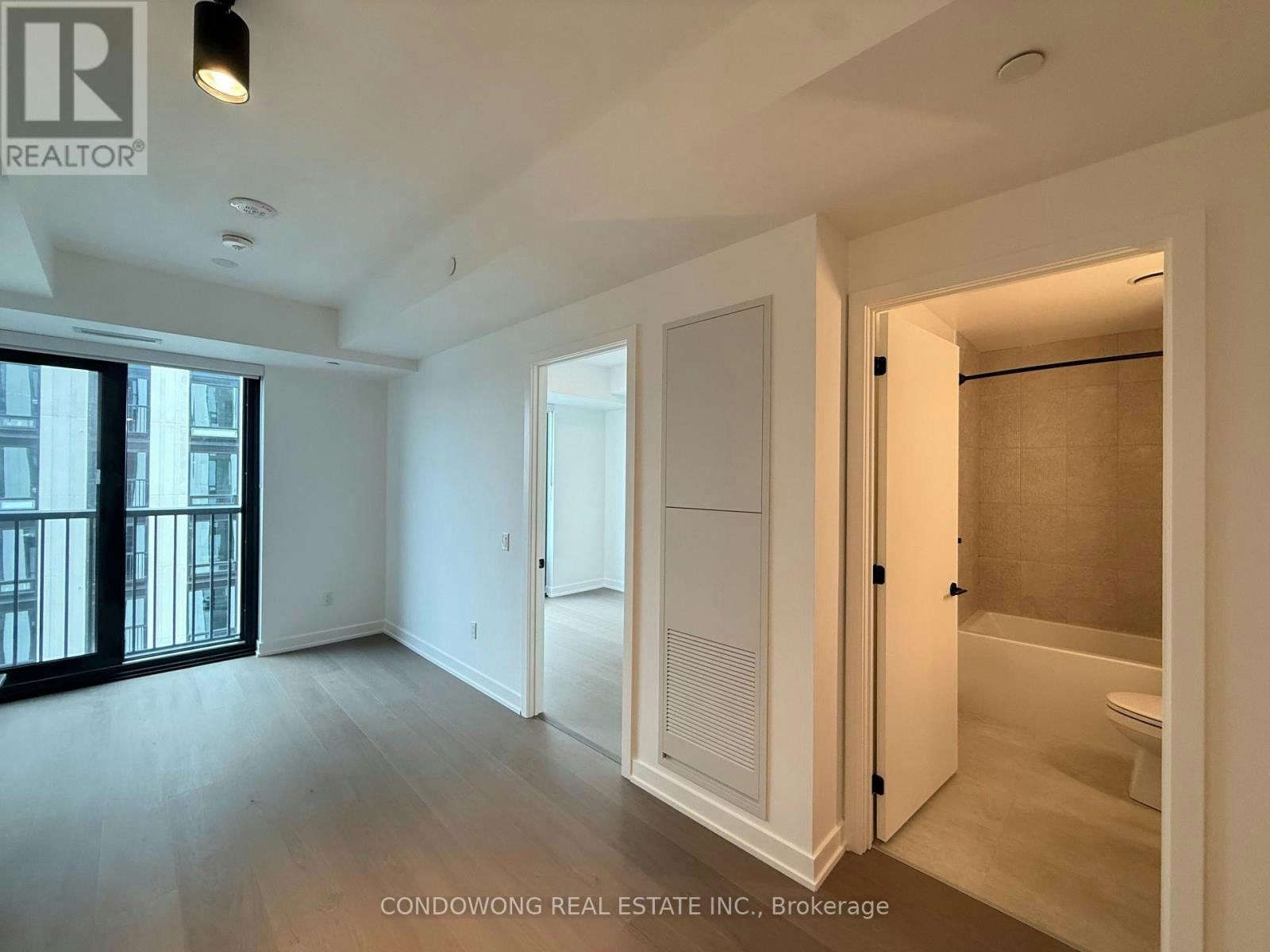 2009-91 Montclair Avenue, Toronto, ON, M5P 0B1 - 3