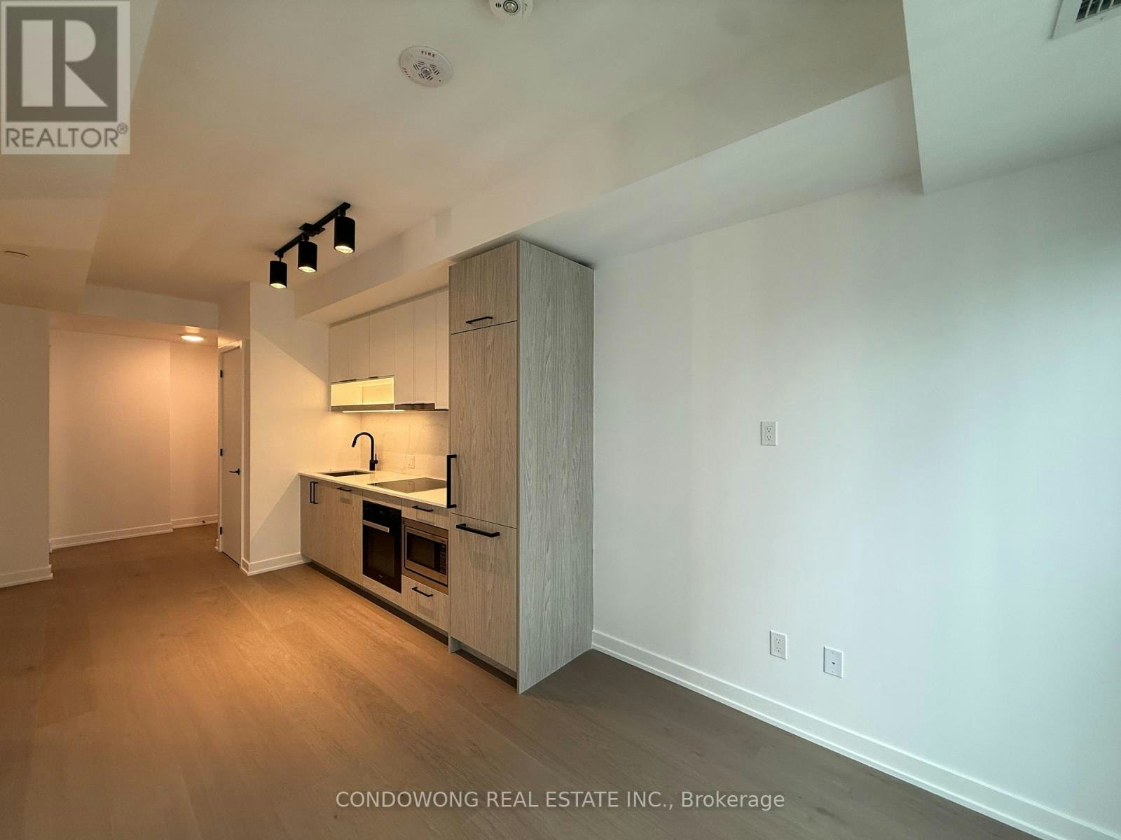 2009-91 Montclair Avenue, Toronto, ON, M5P 0B1 - 5