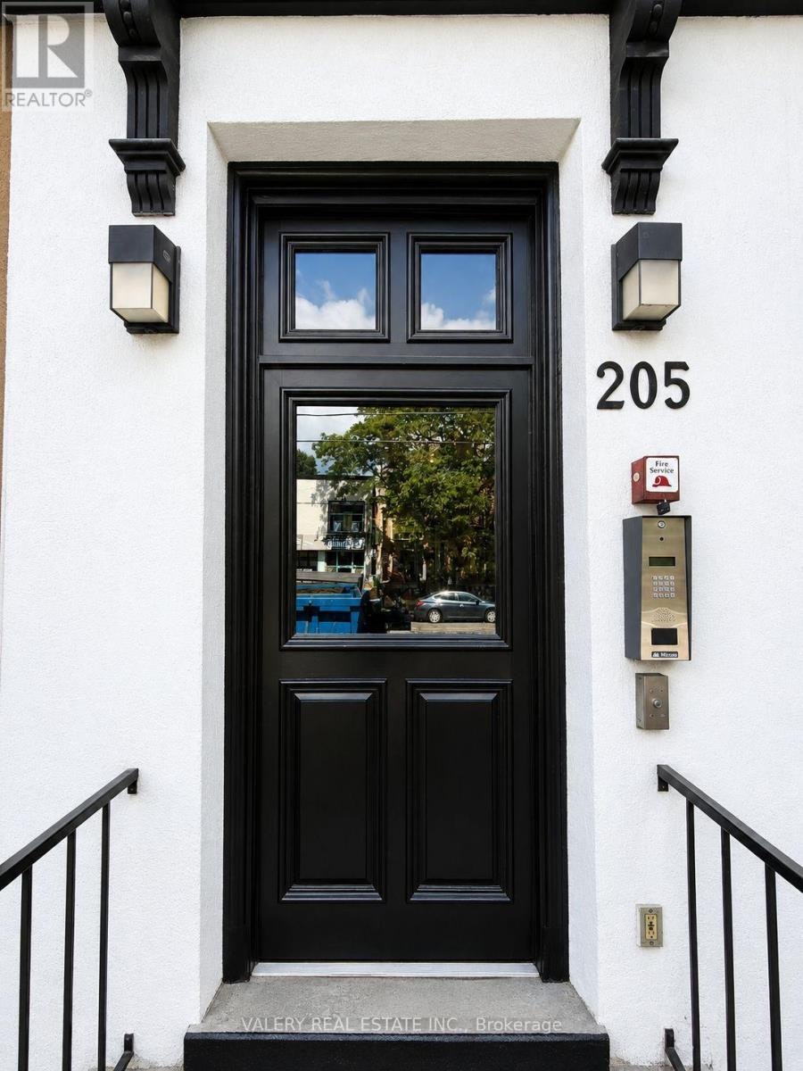 4-205 Gerrard Street E, Toronto, ON, M5A 2E7 - 2
