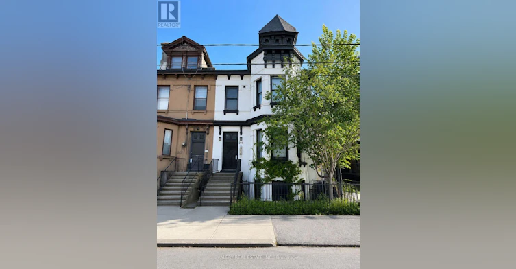 4-205 Gerrard Street E, Toronto, ON, M5A 2E7
