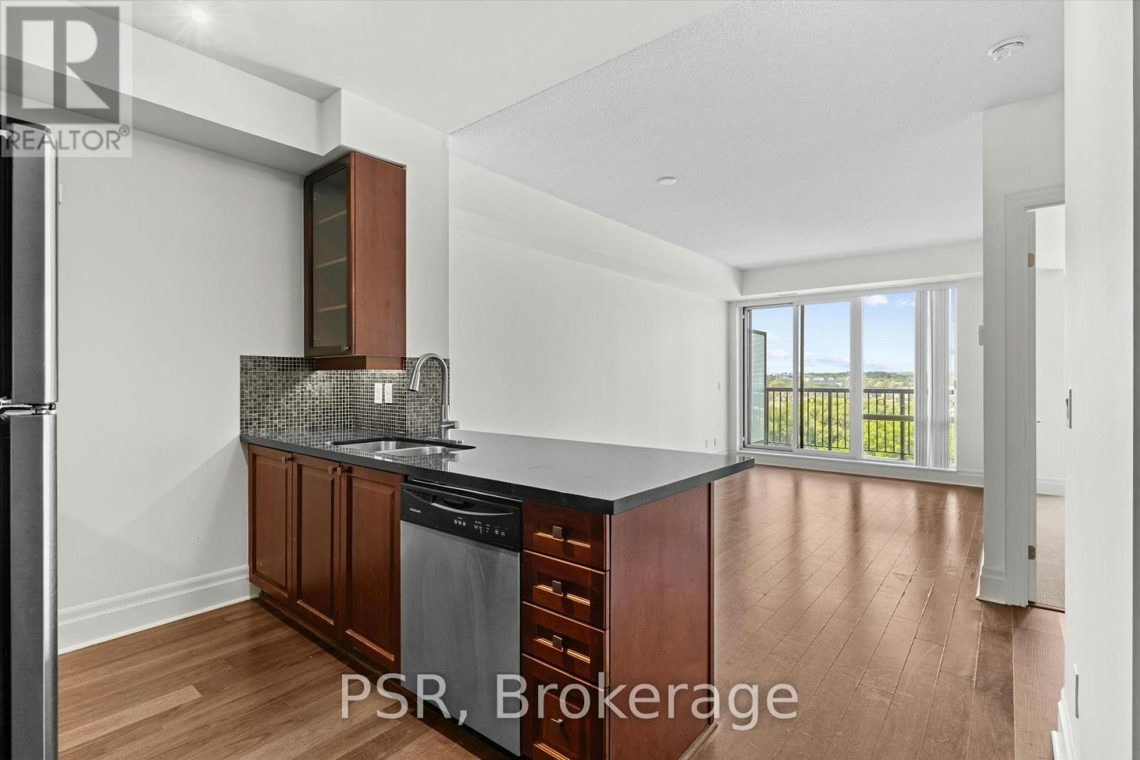 706-151 Upper Duke Crescent, Markham, ON, L6G 0E1 - 2