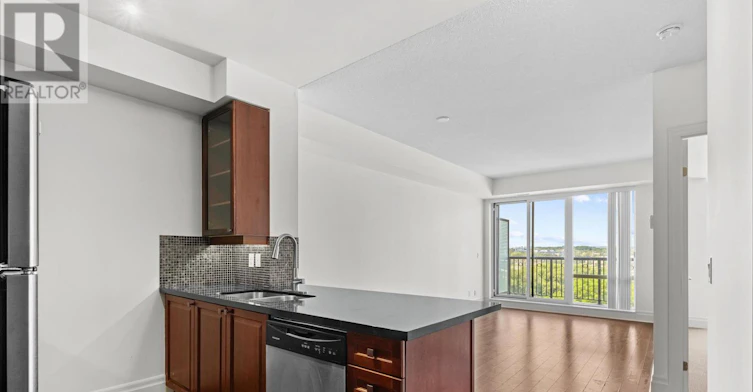 706-151 Upper Duke Crescent, Markham, ON, L6G 0E1 - 2