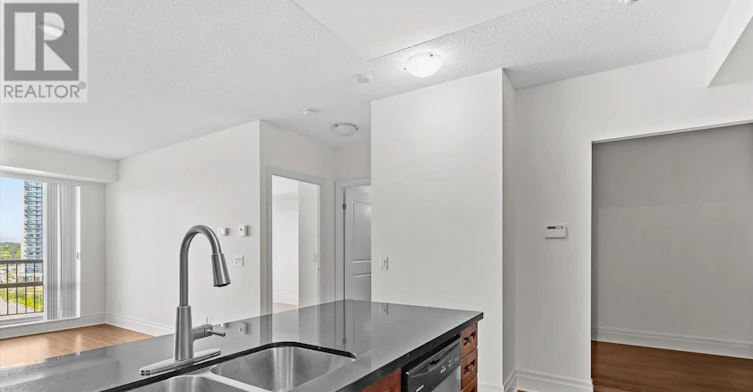 706-151 Upper Duke Crescent, Markham, ON, L6G 0E1 - 4