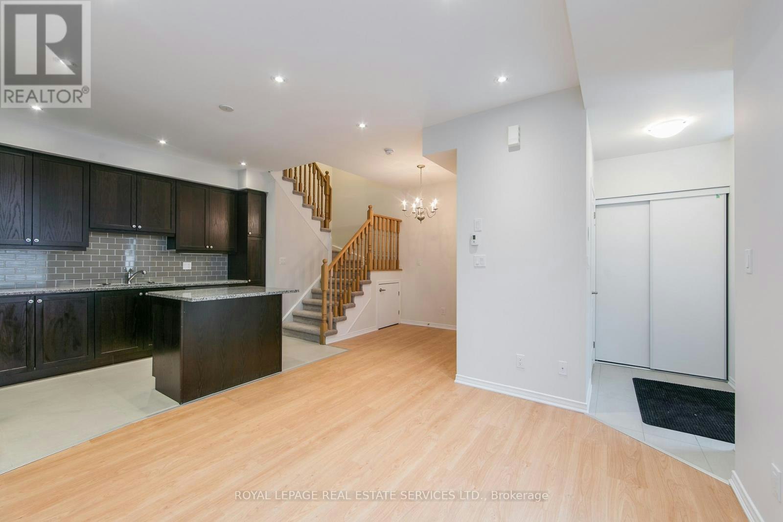 94-15 Applewood Lane, Toronto, ON, M9C 0C1 - 2