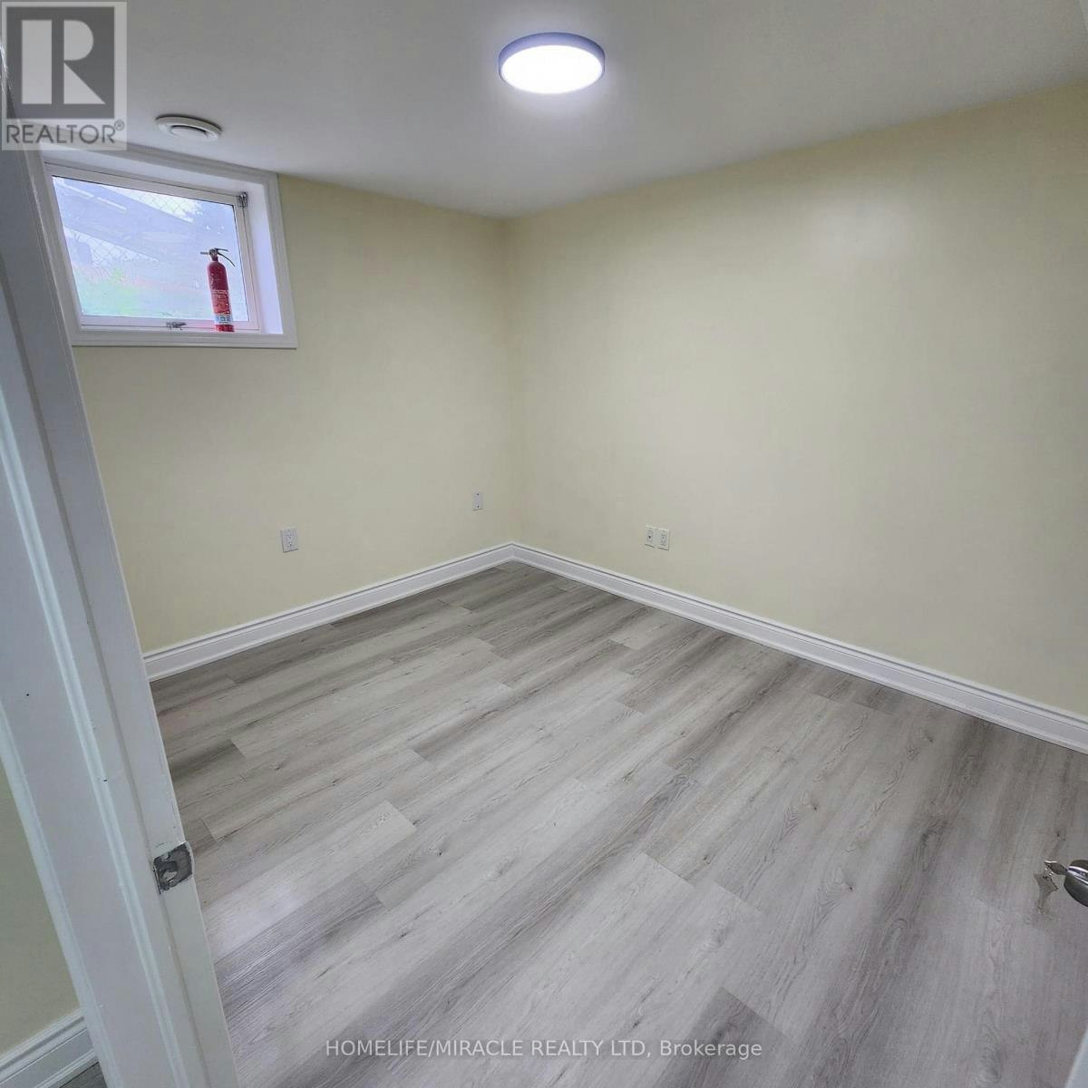 491 Salisbury Street, London, ON, N5Y 3B4 - 4