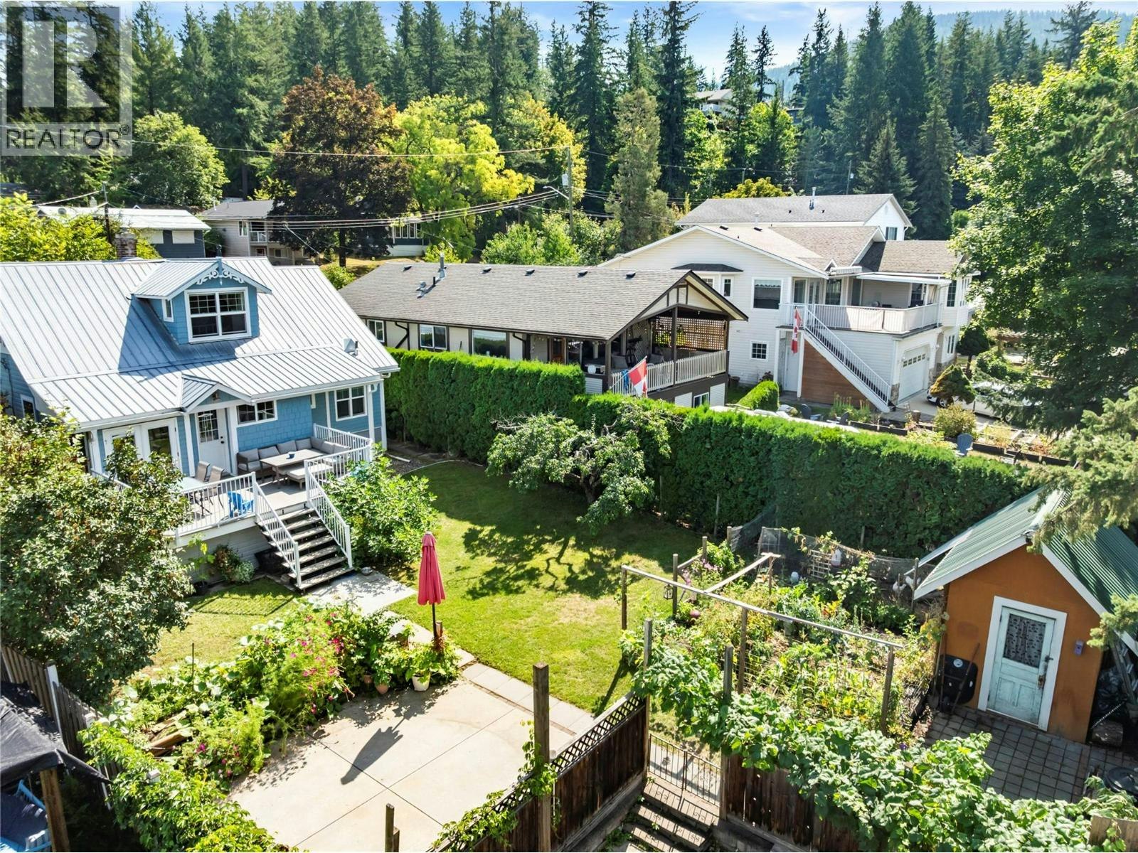 591 SE 6 Street, Salmon Arm, BC, V1E 4E5