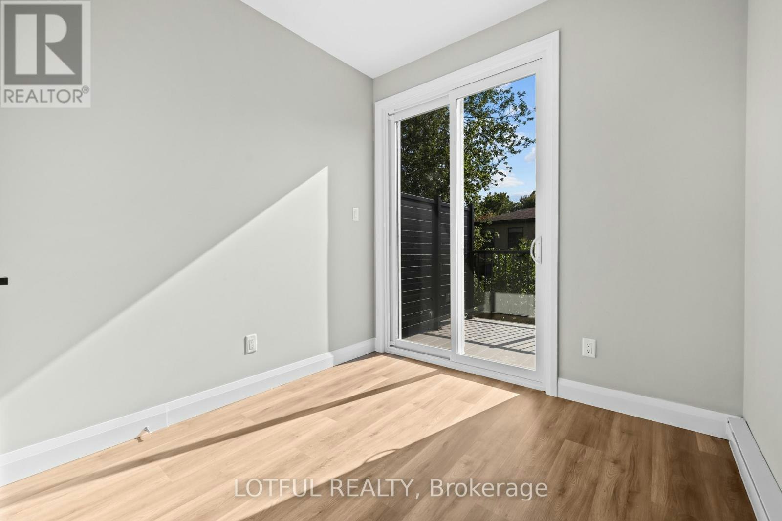 B-516 Tweedsmuir Avenue, Ottawa, ON, K1Z 5N9 - 9
