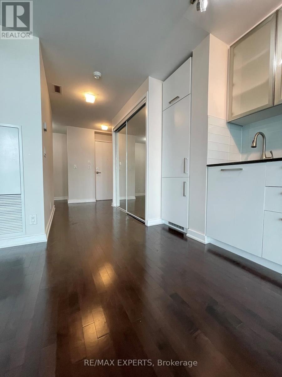 1212-14 York Street, Toronto, ON, M5J 0A9 - 3
