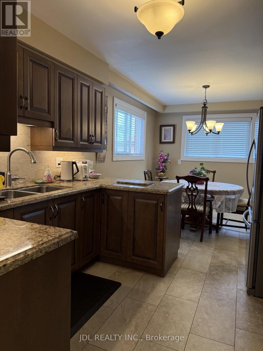 ROOM-28 Orangewood Crescent, Toronto, ON, M1W 1C6