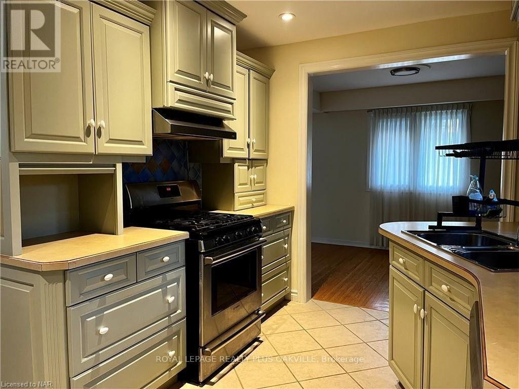 UPPER-694 Niagara Street, St. Catharines, ON, L2M 3R9 - 8