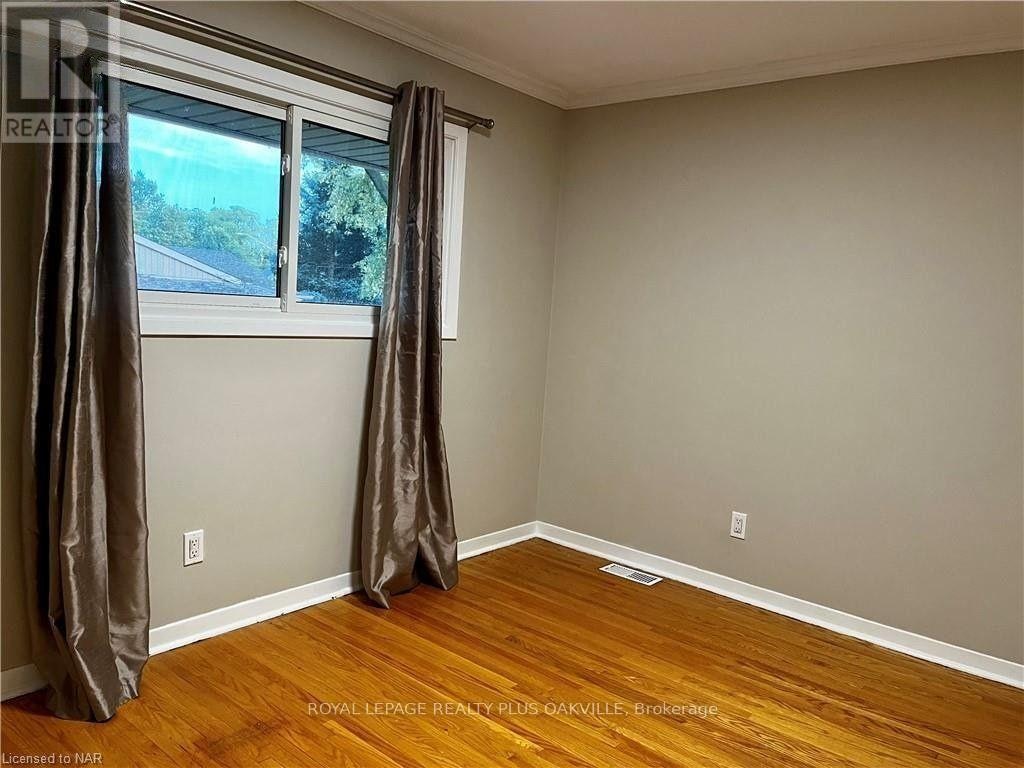 UPPER-694 Niagara Street, St. Catharines, ON, L2M 3R9 - 16