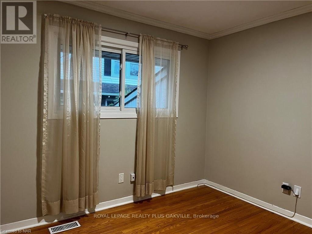 UPPER-694 Niagara Street, St. Catharines, ON, L2M 3R9 - 17
