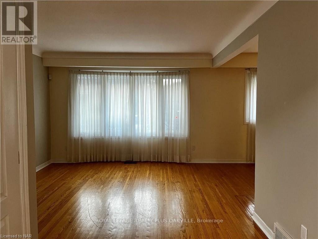 UPPER-694 Niagara Street, St. Catharines, ON, L2M 3R9 - 3