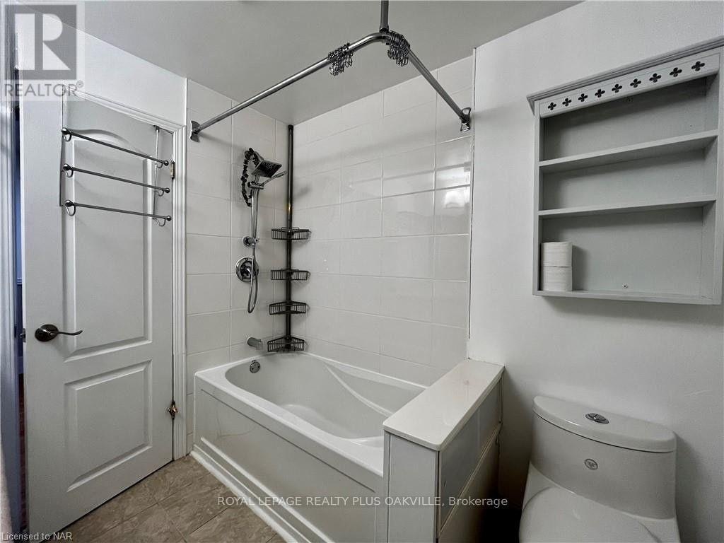 UPPER-694 Niagara Street, St. Catharines, ON, L2M 3R9 - 12