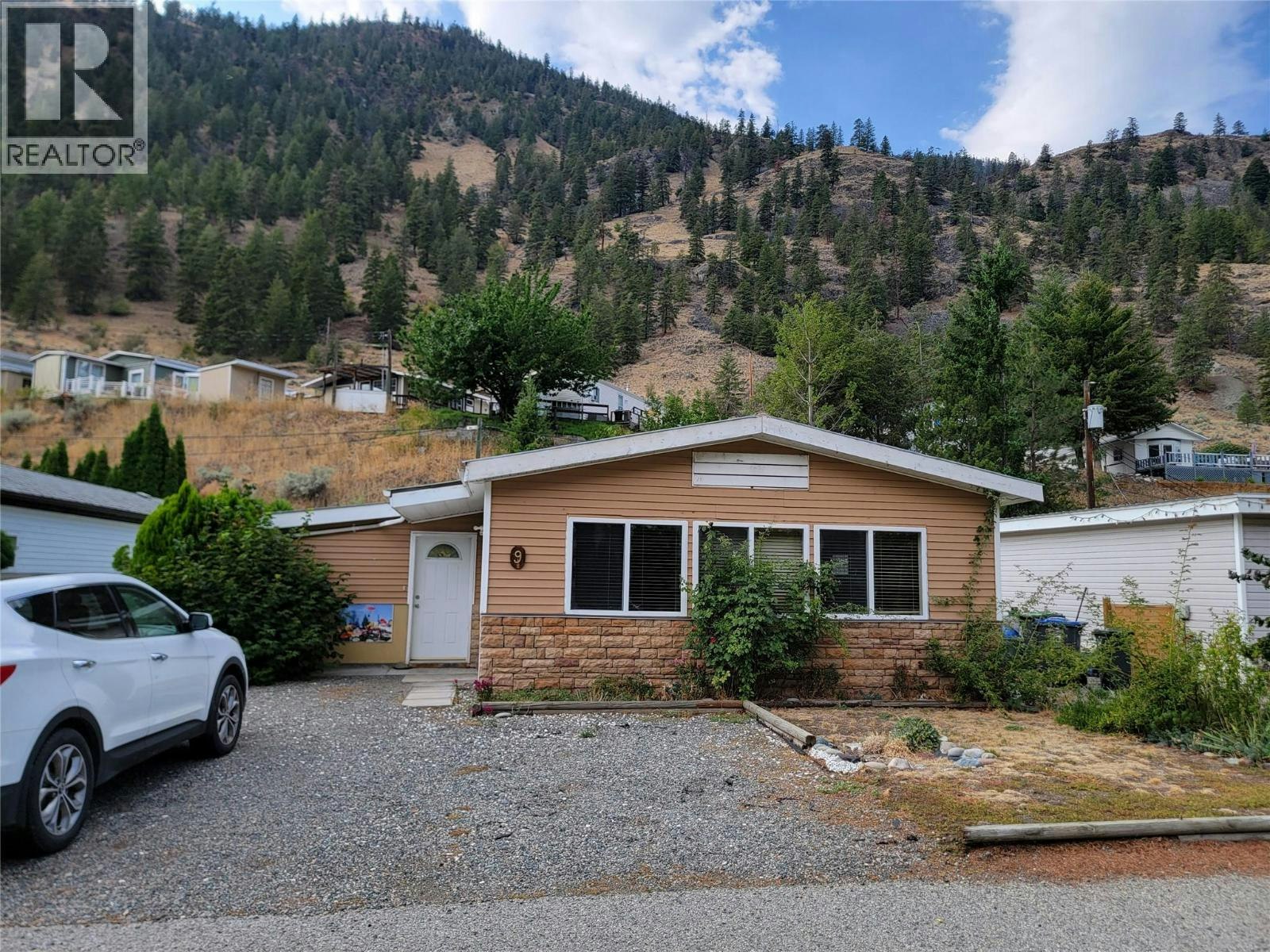 9-1292 3a Highway, Keremeos, BC, V0X 1N4