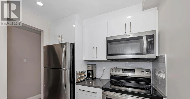 206-6532 Bilberry Drive, Ottawa, ON, K1C 4N9 - 3