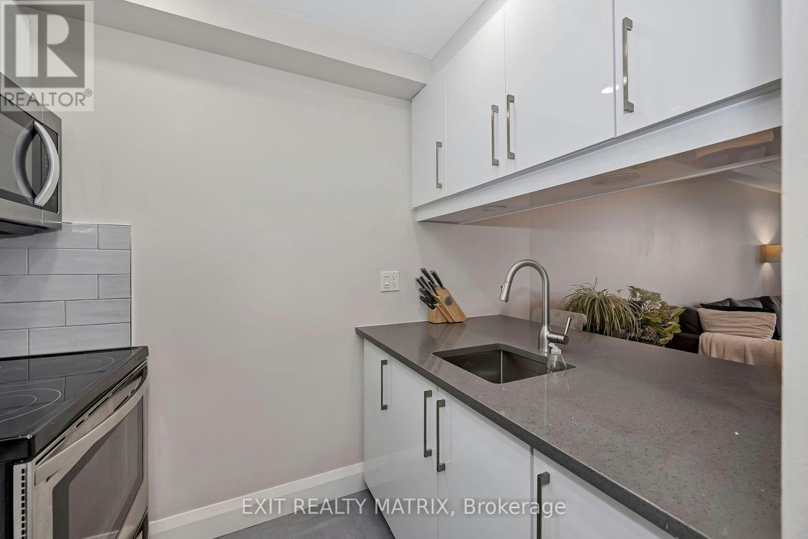 206-6532 Bilberry Drive, Ottawa, ON, K1C 4N9 - 6