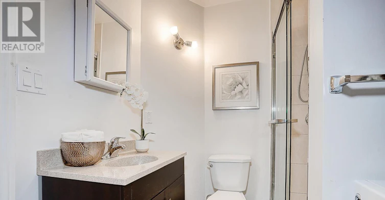 2-212 Milan Street, Toronto, ON, M5A 3Z6 - 17