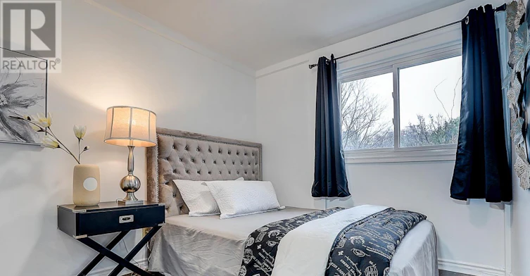 2-212 Milan Street, Toronto, ON, M5A 3Z6 - 2