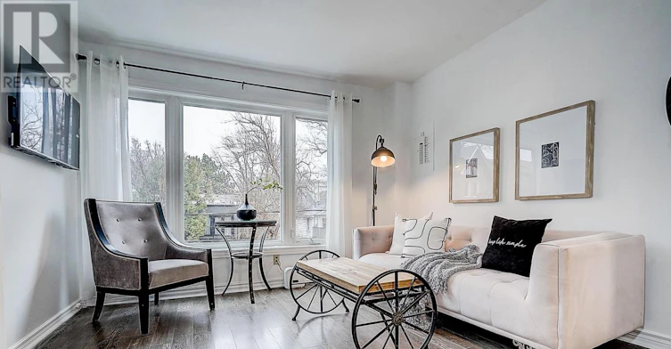 2-212 Milan Street, Toronto, ON, M5A 3Z6